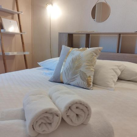 Hotel Les Thermes โจนแซค ภายนอก รูปภาพ