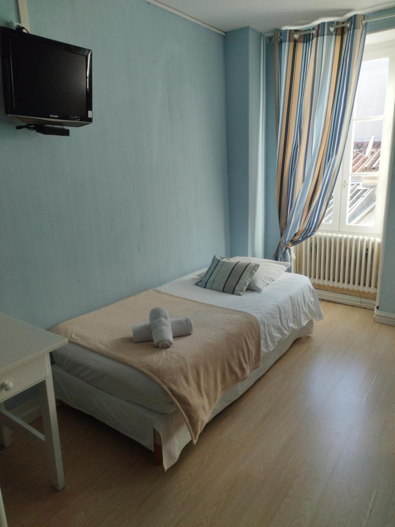 Hotel Les Thermes โจนแซค ภายนอก รูปภาพ